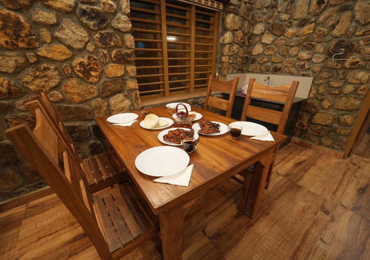 Tiyans Stone Castle Private Tea Villa Vagamon By Voye Homes Kültér fotó