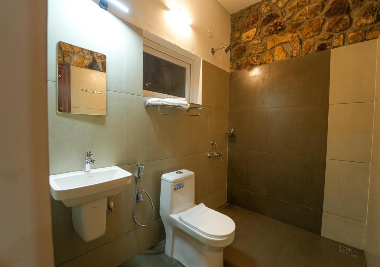 Tiyans Stone Castle Private Tea Villa Vagamon By Voye Homes Kültér fotó