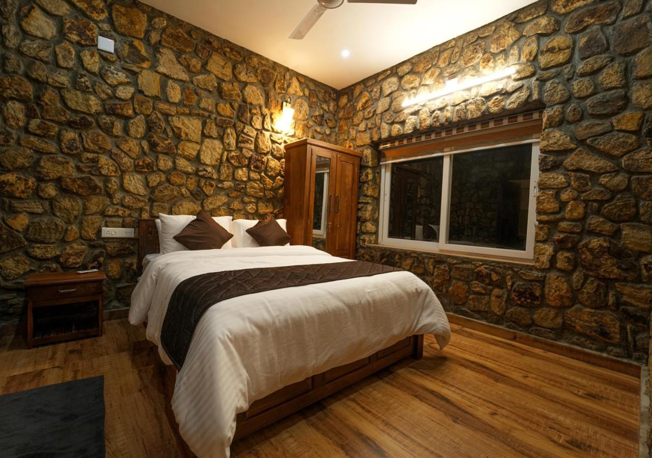 Tiyans Stone Castle Private Tea Villa Vagamon By Voye Homes Kültér fotó