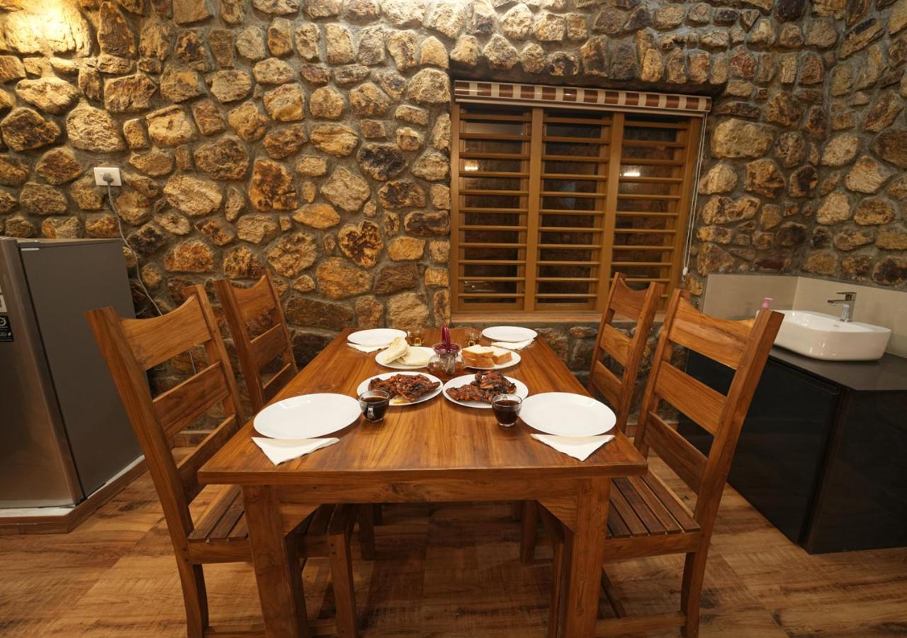 Tiyans Stone Castle Private Tea Villa Vagamon By Voye Homes Kültér fotó